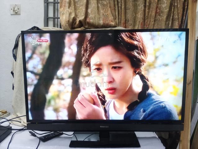 Toshiba 40 full hd led  - photo 3 of 6