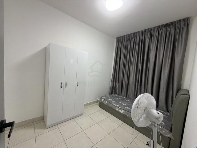Single room for rent in Residensi Desa Sentralmas 1