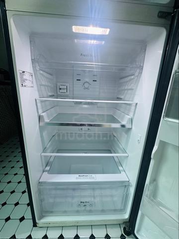 Peti Ais Samsung Inverter 2 Pintu – Black Glass - photo 5 of 6