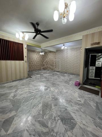 2 Storey house for rent at Taman Velox Rawang 1