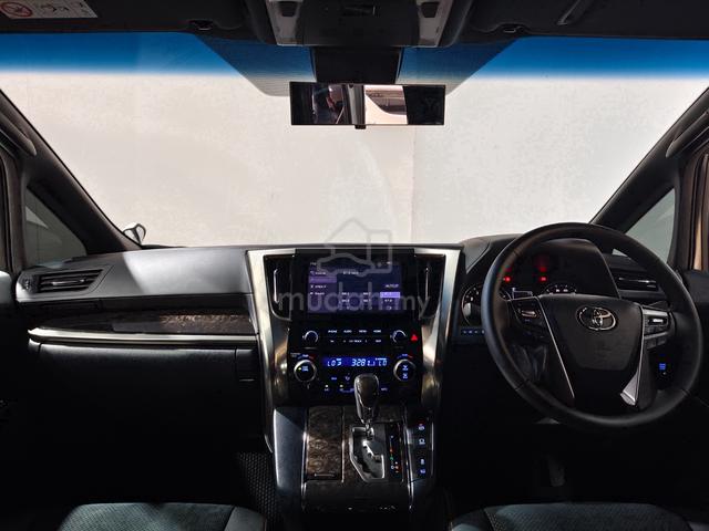 2022 Toyota Alphard 2.5 GOLDEN EYE 5-YRS WARRANTY - 3