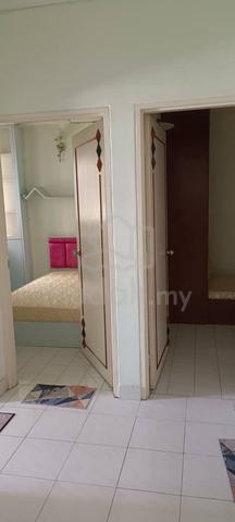 Medium Room 1
