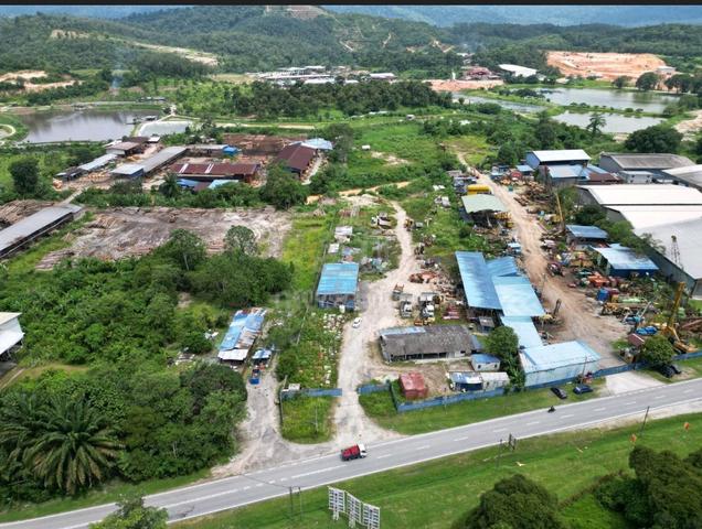 5 Acre industry Land, Sg Lalang Land ,facing main road ,flat land 1