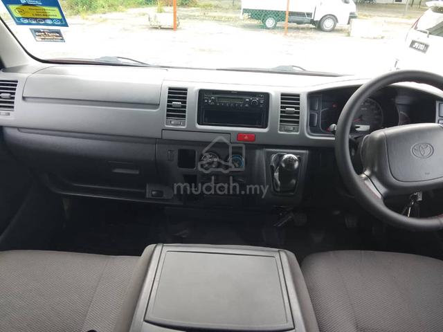 2013 Toyota HIACE 2.5 PANEL VAN (M) Full Service - 3