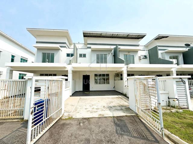 Sri Penawar, Bandar Penawar 🔥 Gated & Guarded ✅ 4 Bilik ✅ Non-Bumi Lo 1