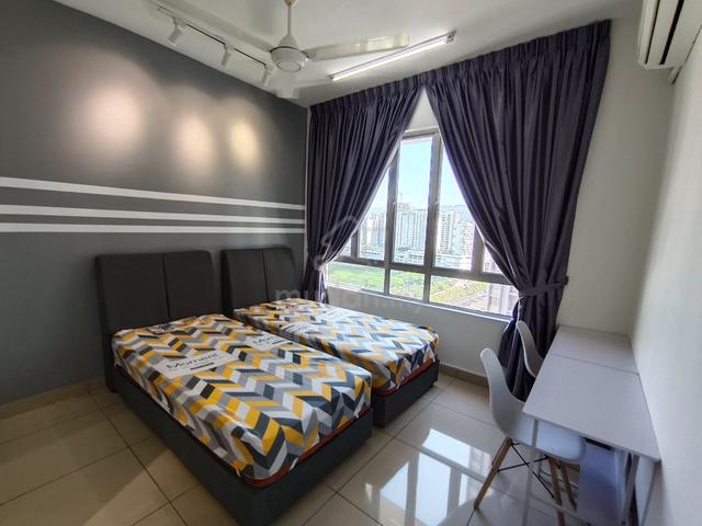 PV21 Platinum Lake Condominium - Variety Room for Rent 1