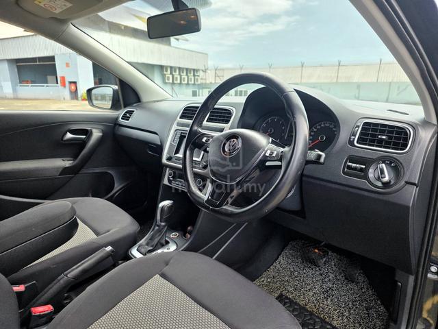 TRUE YEAR 2017 Volkswagen VENTO 1.6 TRENDLINE (A) - 5
