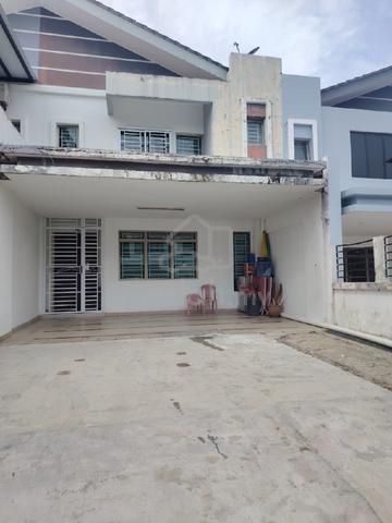 Double storey house for rent Seri Austin 1