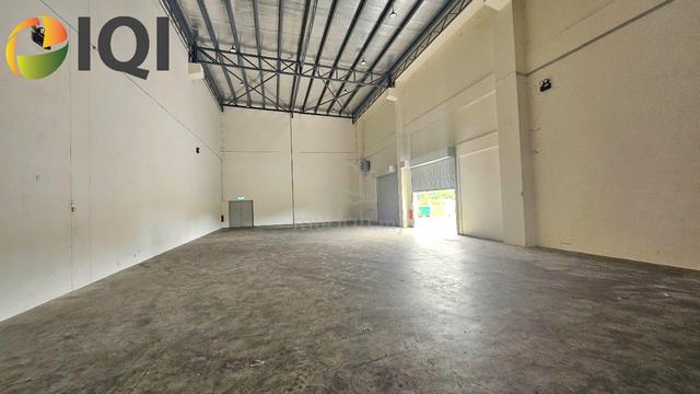 Semi Detached Factory For Rent At Golden Gateway Valdor 1