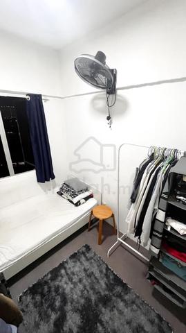 Small Room For Rental At Pelangi Indah Condo, Jalan Ipoh 1