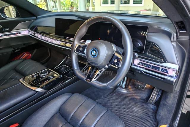 2024 BMW 750e xDrive M Sport (G70) - 4