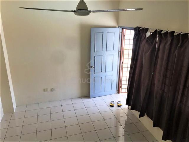 Basic 2 Storey Terrace House @ La Cottage Tmn Putra Perdana, Puchong 1