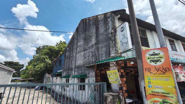 Batu Pahat Town Commercial Land Beside Mainroad For Sale 1