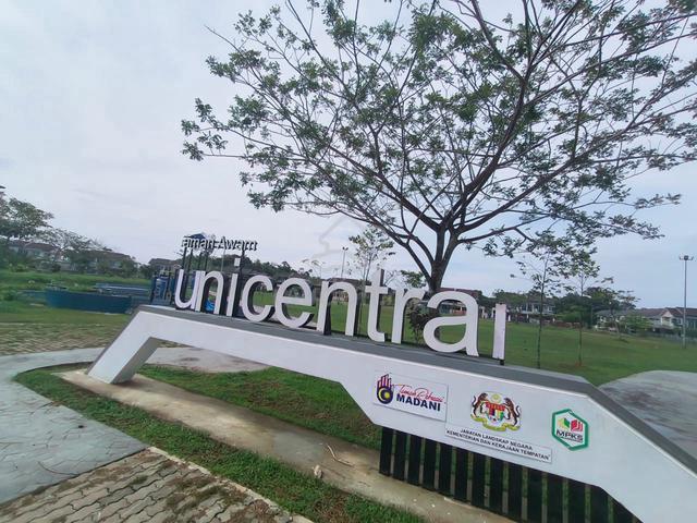Uni Central 1