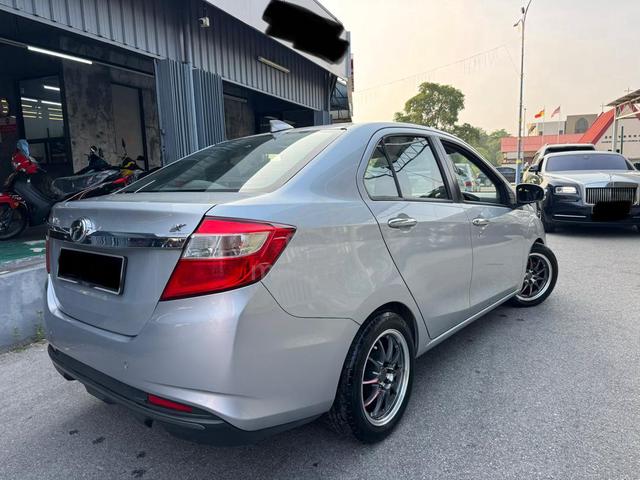 2017 Perodua BEZZA 1.3 PREMIUM X (M) Full Loan - 2