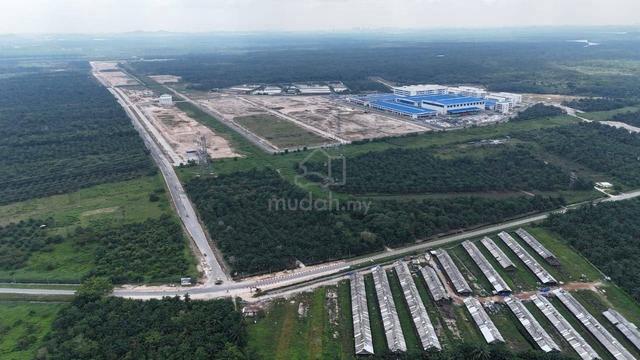 2.6 Acres Zoning Industrial Land @ Tropicana Industrial Park, Pontian 1