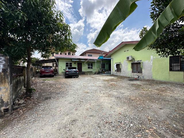 Banglo - Banglo Lot House Desa Subang Perantau Dua , Subang Shah Alam 1