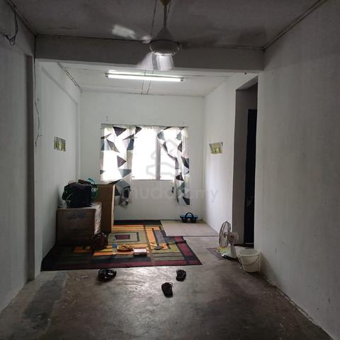 Flat PKNS 1