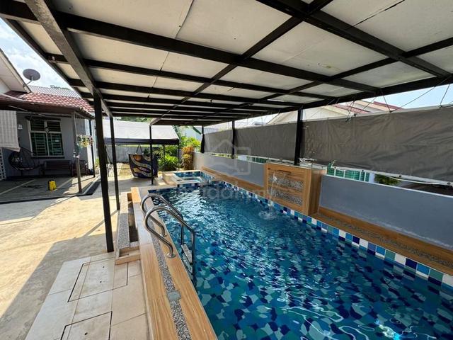 Semi Detached Sg Karang Darat with Swimming Pool 4
