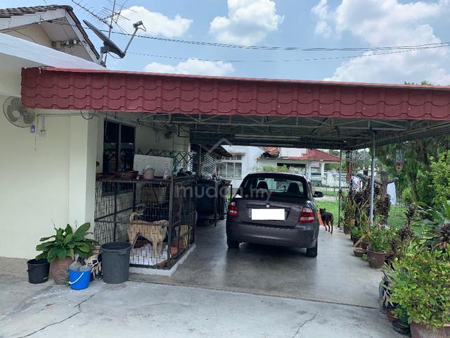 CORNER LOT Single Storey BUNGALOW SEKSYEN 4 PETALING JAYA 1