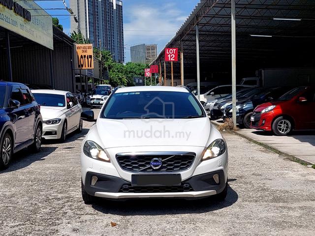 2016 Volvo V40 2.0 CROSS COUNTRY T5💙1 Yr Warranty - 2