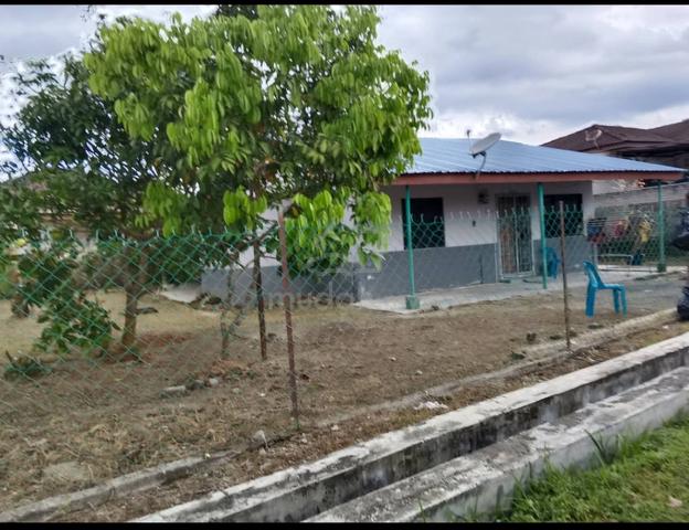 land and house for sale at Taiping 1