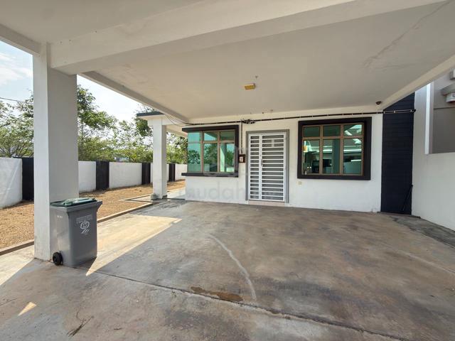 RENOVATED CORNER LOT 3,412 Sqft 1 Storey Terrace @ Tg Minyak Melaka 1