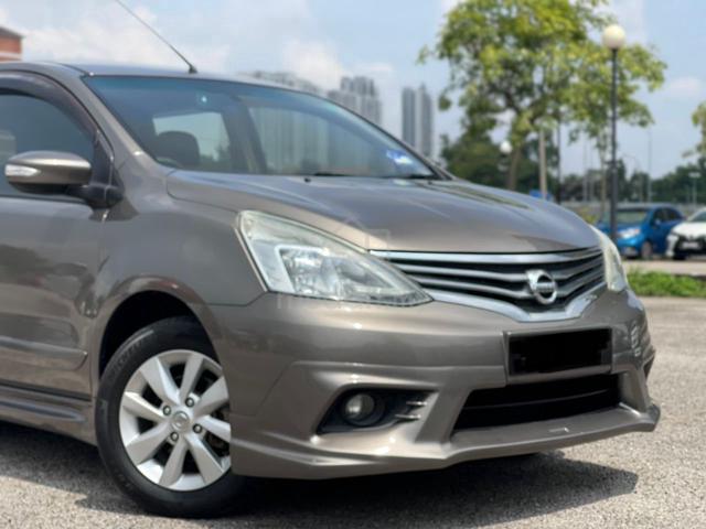 2017 Nissan GRAND LIVINA 1.8 TIPTOP FAMILY CAR - 2
