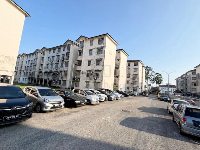 Flat Bukit Indah 1