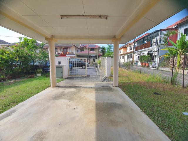 2 storey, 32x75, endlot with extra land BK 5, Bandar Kinrara, Puchong 1