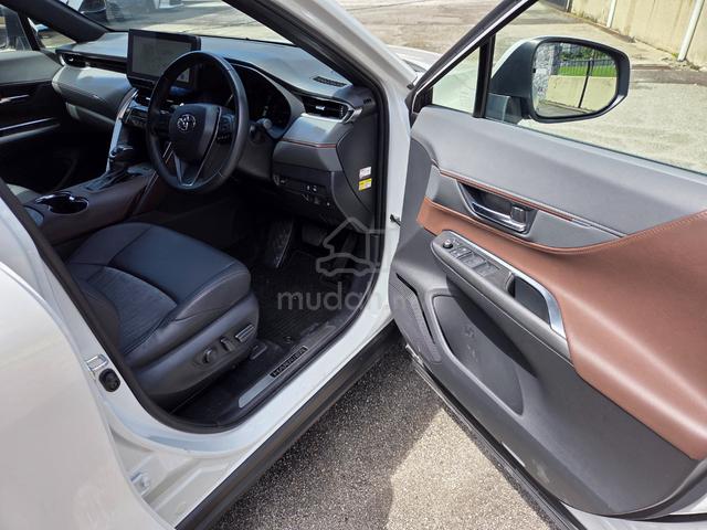 2023 Toyota Harrier 2.0 G MID,BSM,2 Tone Interior - 4