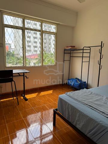 Kelana Puteri Condo Room to Let 1