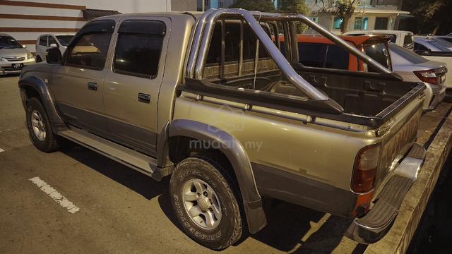 2002 Toyota HILUX 2.8 MY00 LN166R (M) - 4