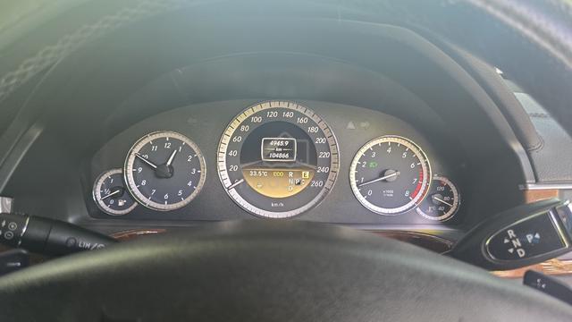 2012 Mercedes Benz E200 CGI BlueEFCY - 5