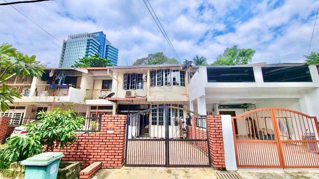 OPEN TITLE ‼️ 2 Storey Jalan Bukit Raja Taman Seputeh KL 1