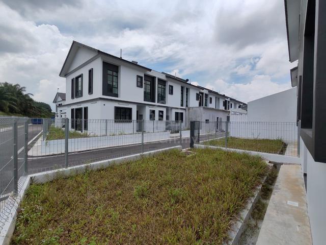 St Marco Kulai 2 Storey Landed house endlot with extra land brand new 5