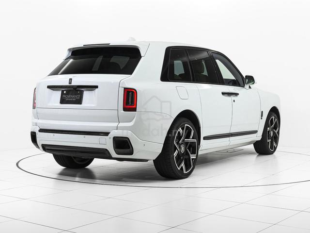 2025 Rolls Royce CULLINAN BLACK BADGE 4 SEATER V12 - 3