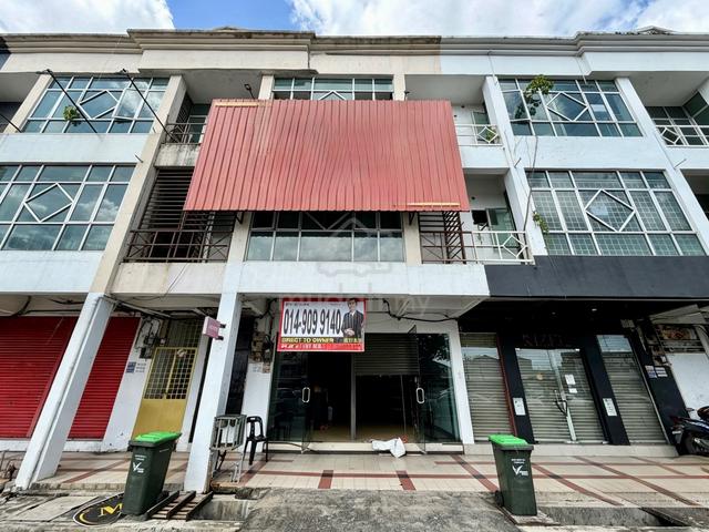 MEDAN PUTRA GROUND FLOOR MAINROAD SHOPLOT JALAN PUTRA Nr AMAN CENTRAL 1