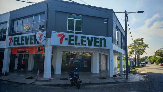 Corner 1st Floor Shop Tanjung Minyak Perdana 1