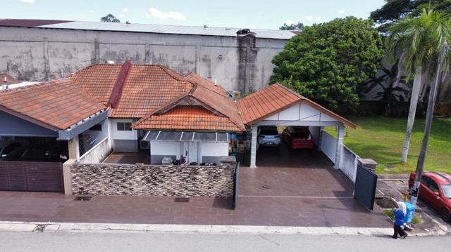 ENDLOT | 1 Storey Semi-D House Jalan Kebun Seksyen 30 Shah Alam 1