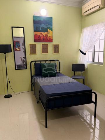 Medium room 1