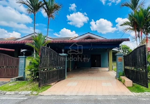 [CORNER LOT] Teres Setingkat Fully Reno Bandar Putra Kulai Johor 1