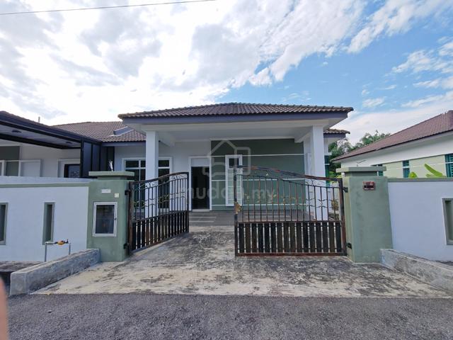 Semi-D House Taman Serom Delima Serom 3 Tangkak (Nego) 1