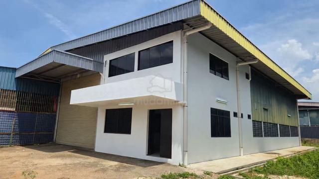 Factory / Warehouse 1.5 Stry Semi-D Industry Bakar Arang Near Toll 1