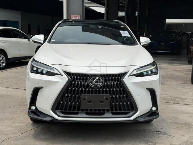 2023 Lexus NX250 2.5 BASE Panoramic Roof Unreg - 4