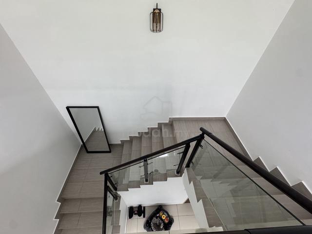Seri Austin Super Link Terrace, Renovated & Good Condition 1