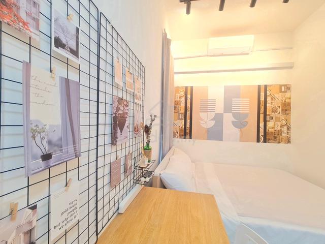 [Bilik Sewa] Elite Spacious Queen Bedroom|1Pax Lady|WIFI| Aircond 1
