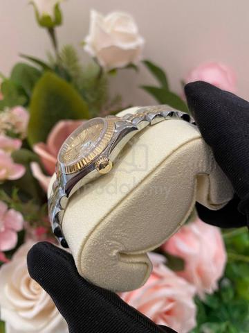 2005 Rolex Lady Datejust 26 Half 18k 750 Yellow - photo 4 of 6