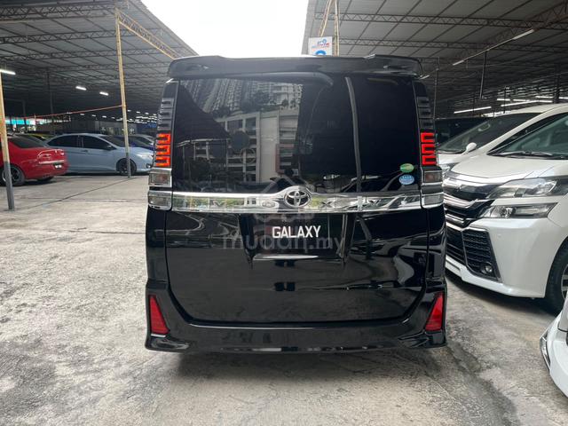 2018 Toyota VOXY 2.0 ZS KIRAMEKI 360 CAMERA P/DOOR - 4