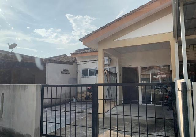(FACING OPEN) Single Storey Taman Mantau Indah 3, Seremban 2 1